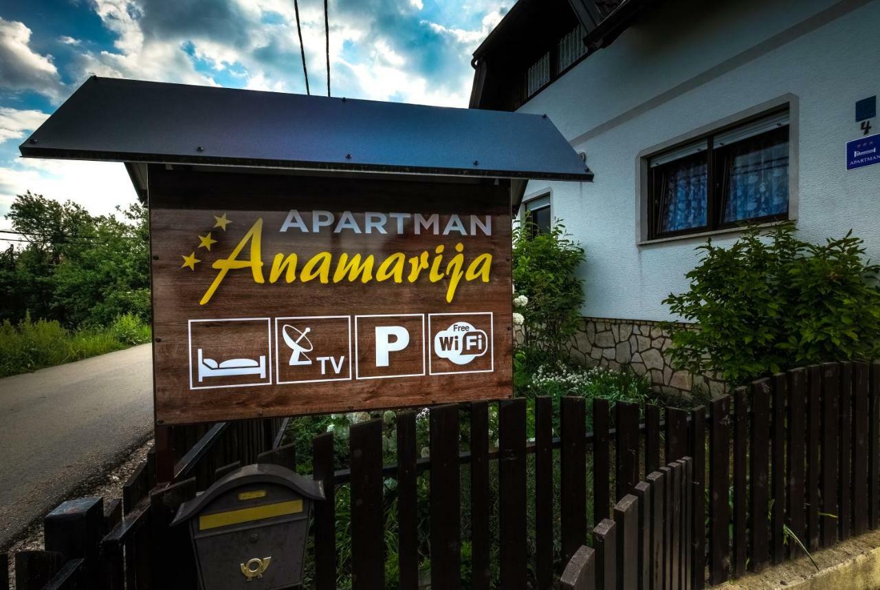 Anamarija Apartments Licko Petrovo Selo Exterior foto